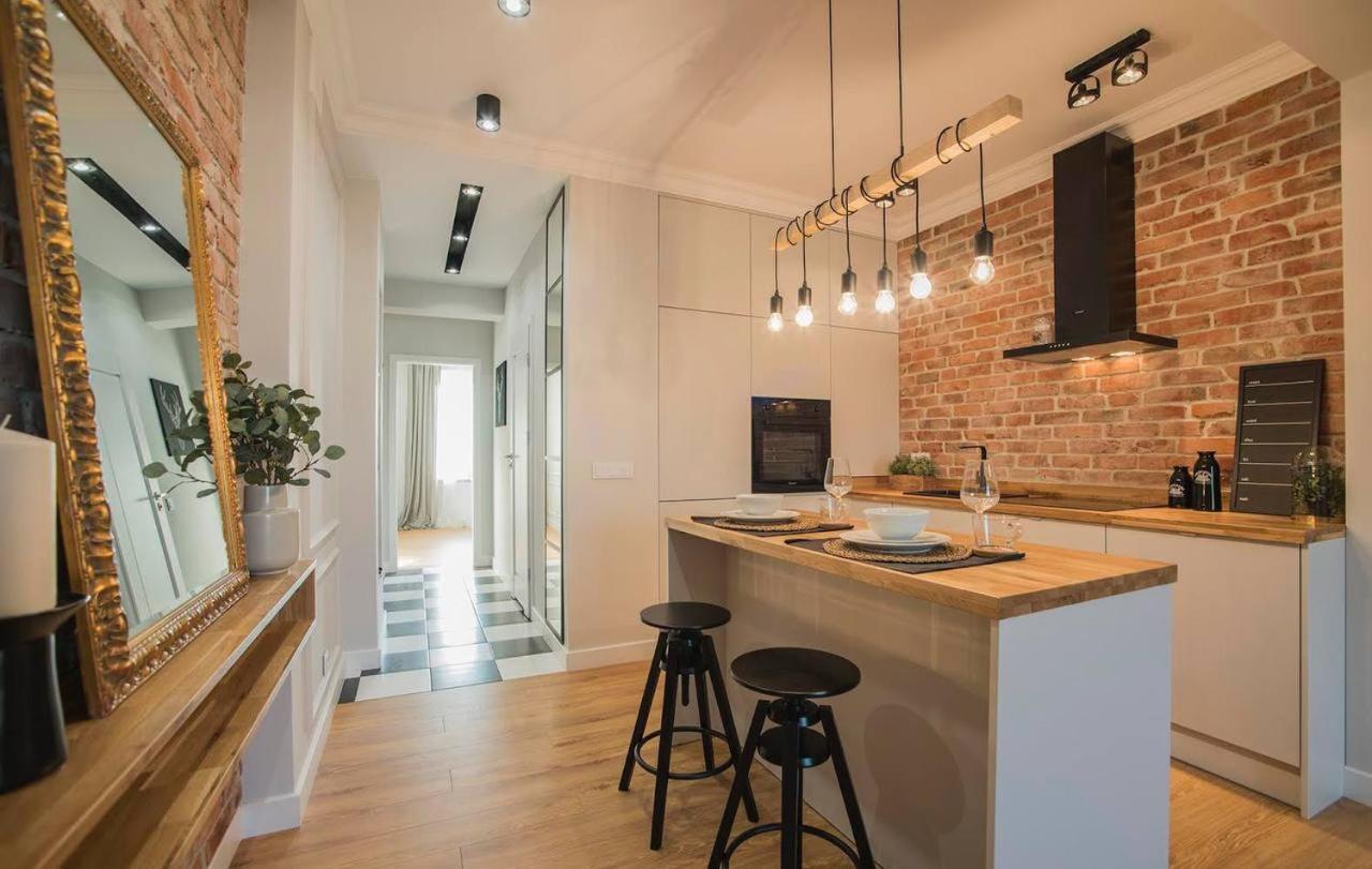 Modern Flat In The Centre - By Hik Apartments وارسو المظهر الخارجي الصورة